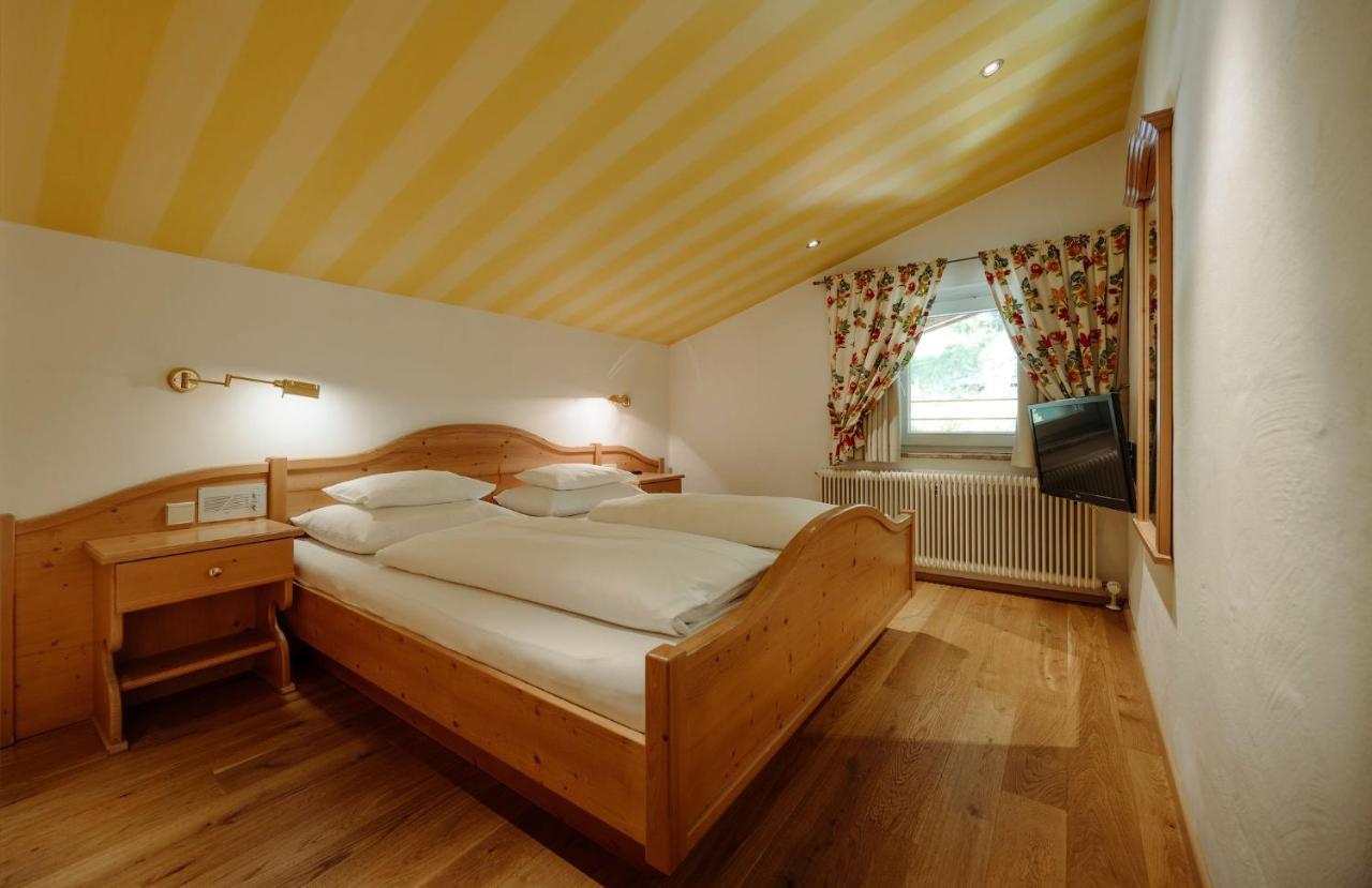 Familien Otel Saalbach-Hinterglemm Oda fotoğraf
